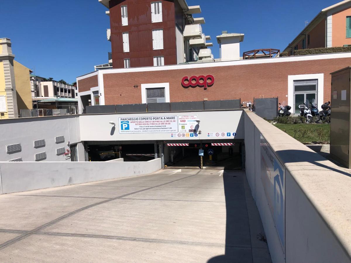 Kasia Porta Sul Mare Di Livorno Free Parking Exteriör bild