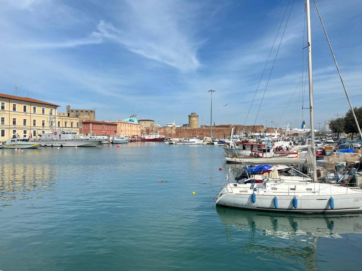 Kasia Porta Sul Mare Di Livorno Free Parking Exteriör bild