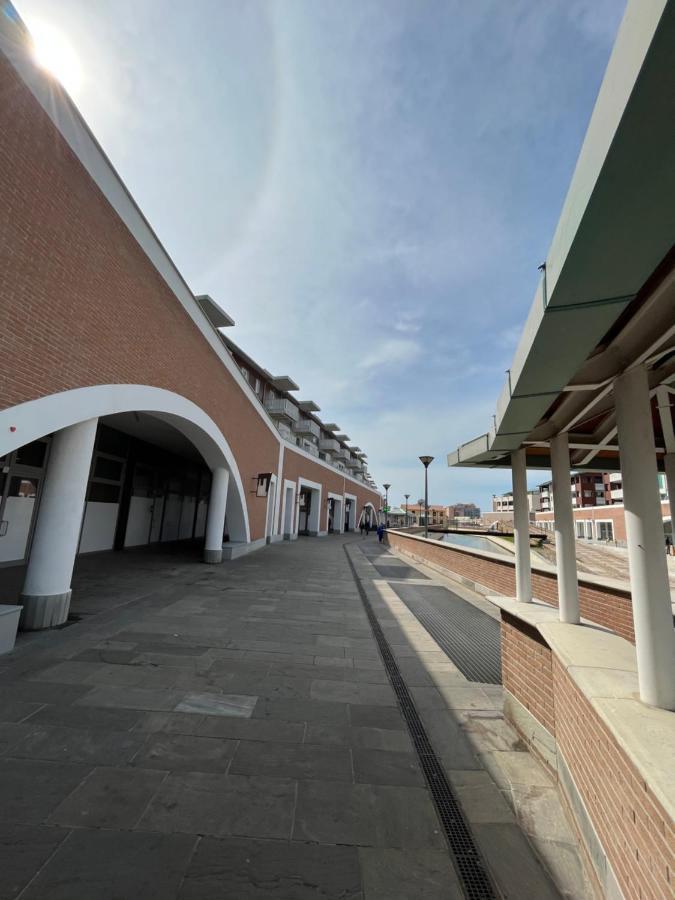 Kasia Porta Sul Mare Di Livorno Free Parking Exteriör bild