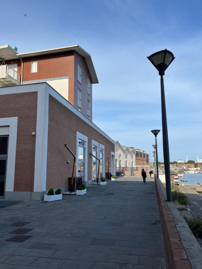 Kasia Porta Sul Mare Di Livorno Free Parking Exteriör bild