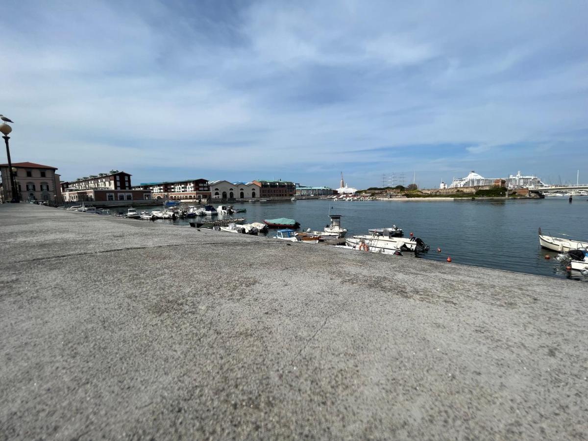 Kasia Porta Sul Mare Di Livorno Free Parking Exteriör bild